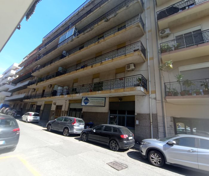 Adiacenze Clivia Viale Calabria