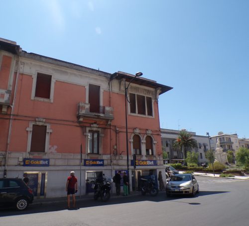 Viale Amendola 37