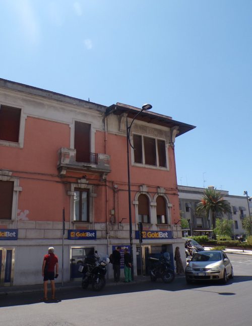 Viale Amendola 37