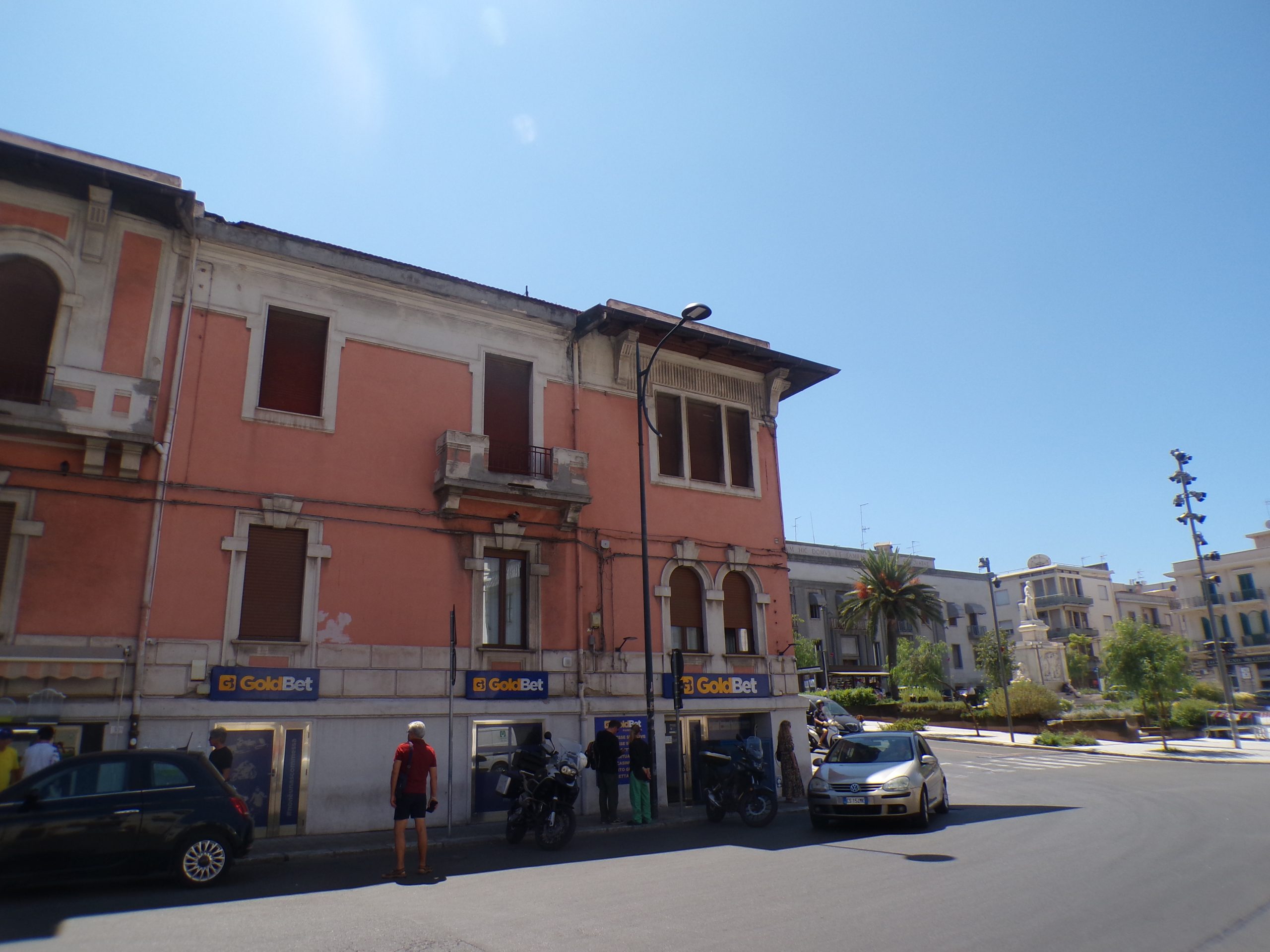 Viale Amendola 37