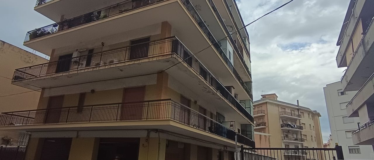 Via Manfroce Adiacenze casa dello studente