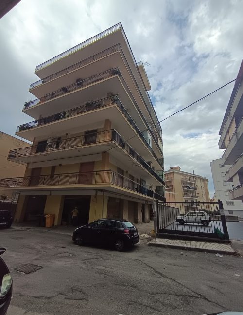 Via Manfroce Adiacenze casa dello studente